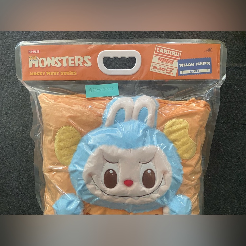Pop Mart Labubu Chips Wacky Mart Pillow New Sealed - Picture 2 of 9